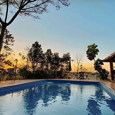 Casa De Campo Araxa Na Montanha Com Piscina Piracaia Eksteriør bilde