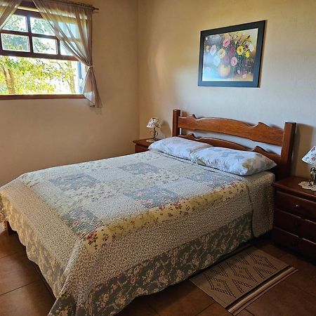 Casa De Campo Araxa Na Montanha Com Piscina Piracaia Eksteriør bilde